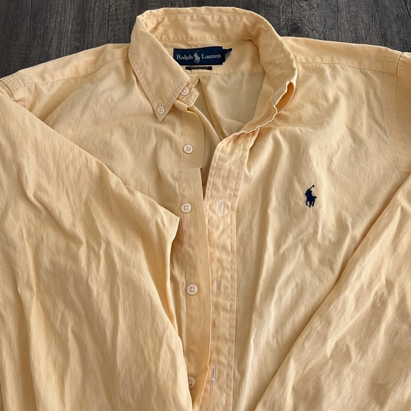 Ralph Lauren classic fit light cotton button down - Picture 2 of 2